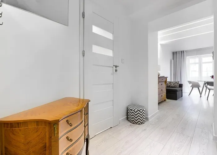 200 No.1 Ogrod, Parking W Centrum *